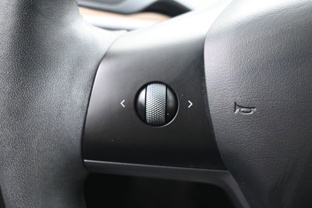 Used 2023 Tesla Model 3 Standard Range RWD image 22