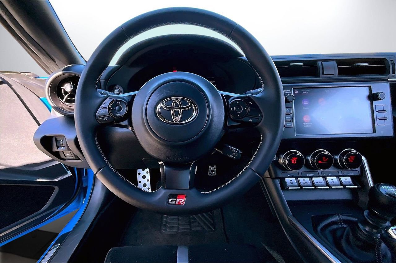 Used 2023 Toyota GR86 Premium image 11