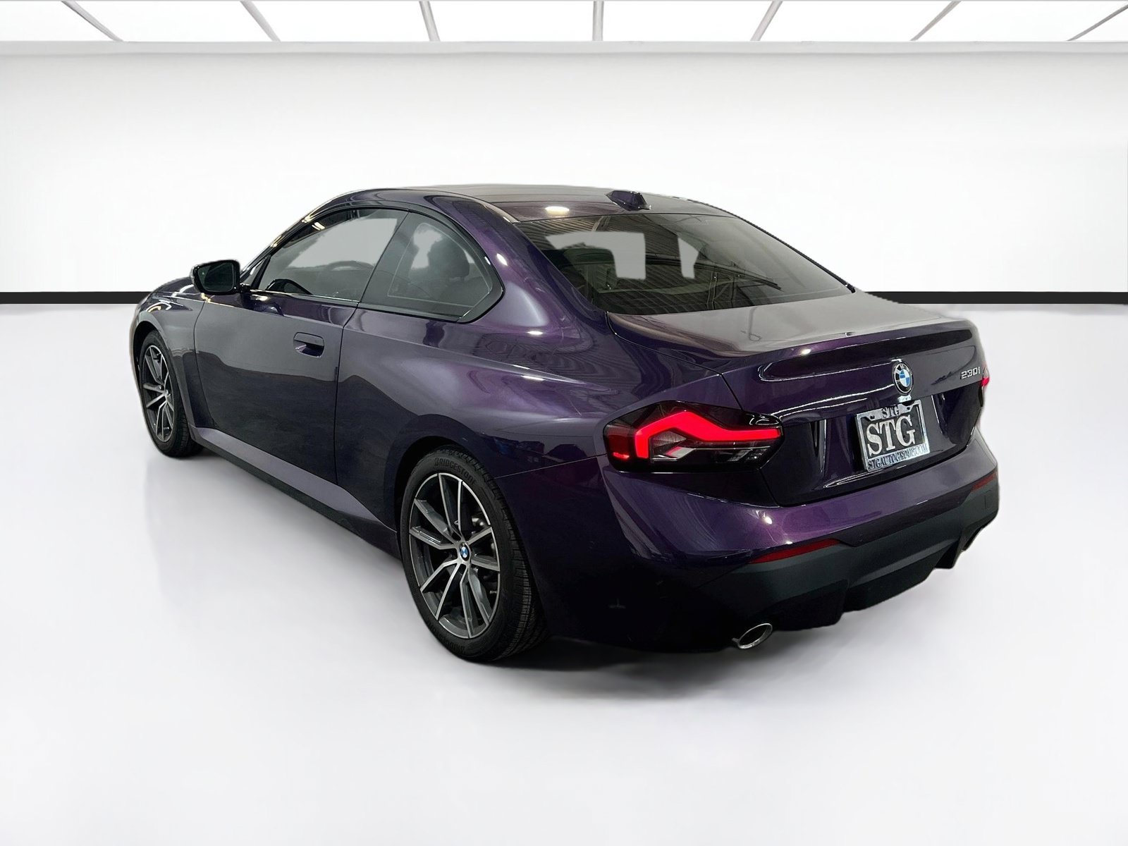 Used 2026 BMW 230i Coupe w/ Convenience Package RWD image 5