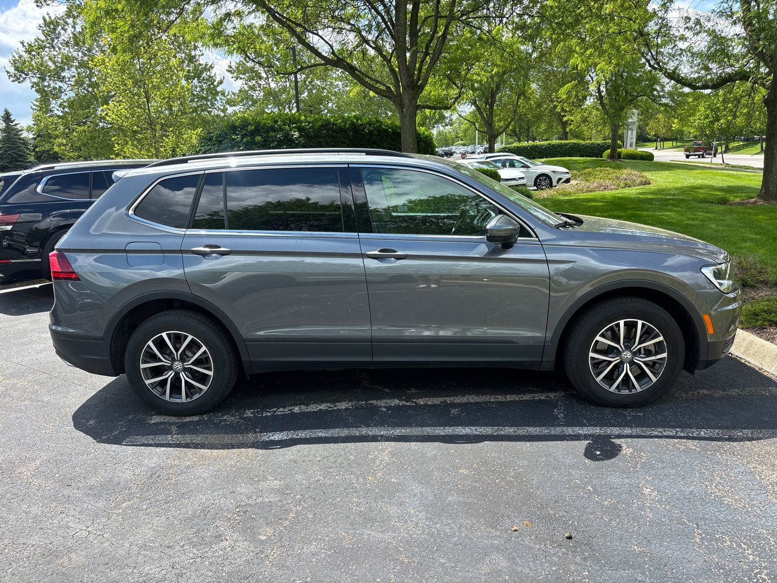 Used 2019 Volkswagen Tiguan SE AWD/4WD image 4