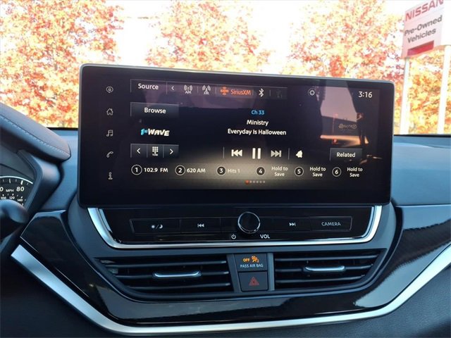 New 2025 Nissan Altima 2.5 SR image 14