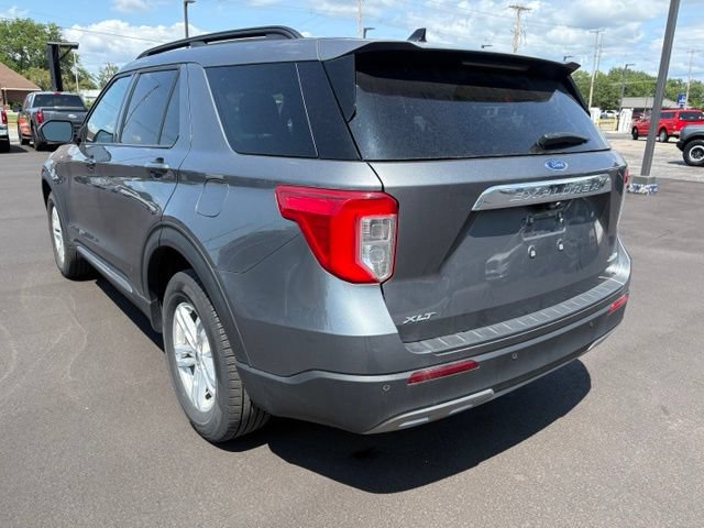 Used 2024 Ford Explorer XLT w/ Equipment Group 202A AWD/4WD image 5