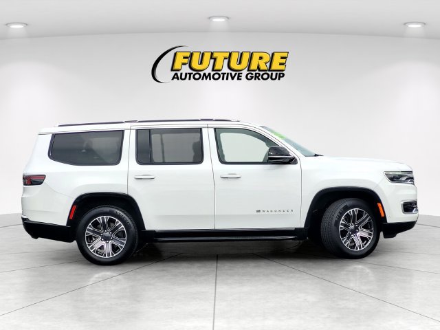 Used 2024 Jeep Wagoneer Series II AWD/4WD image 3