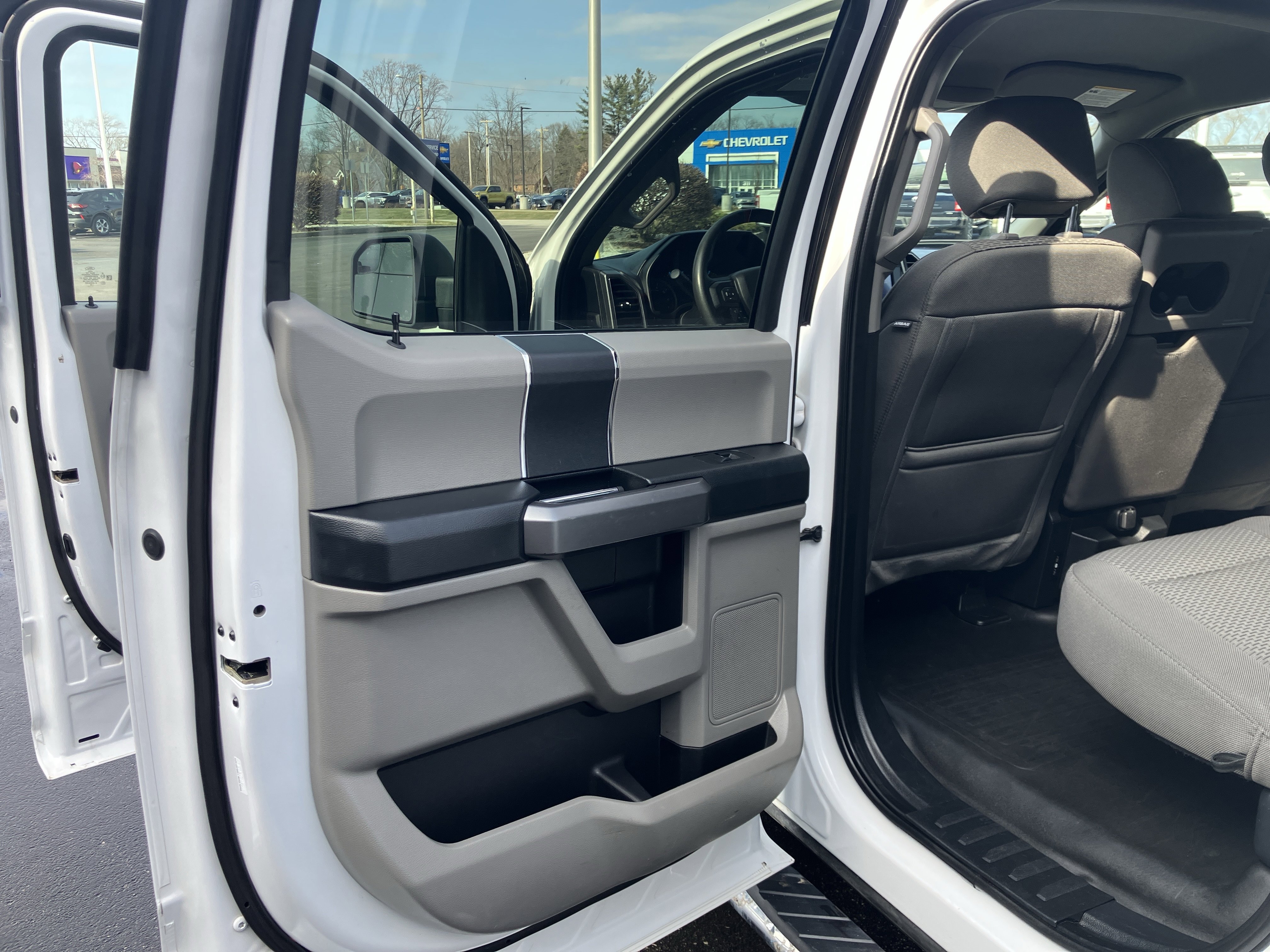 Used 2020 Ford F150 XLT w/ Trailer Tow Package image 17