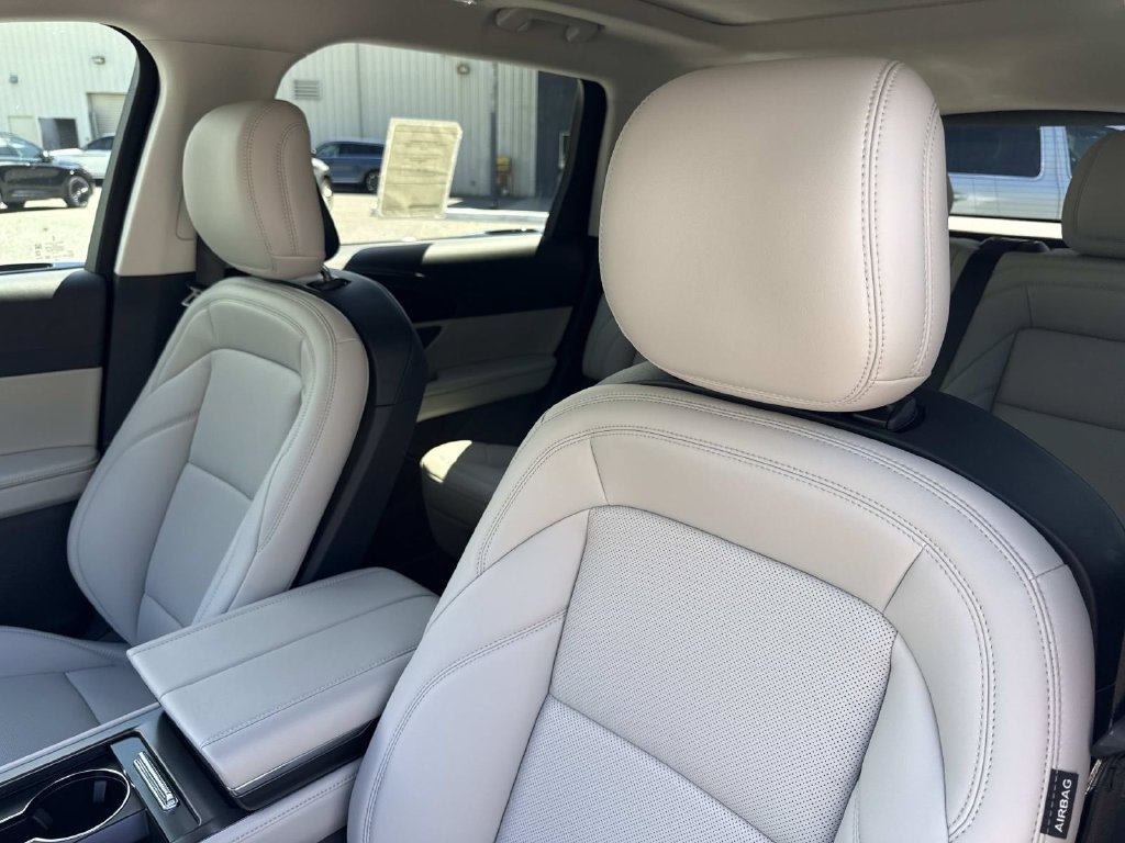 New 2026 Lincoln Nautilus Premier w/ Equipment Group 102A AWD/4WD image 21