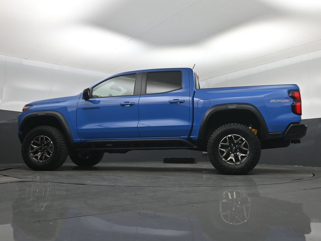 Used 2026 Chevrolet Colorado ZR2 w/ Technology Package AWD/4WD image 15