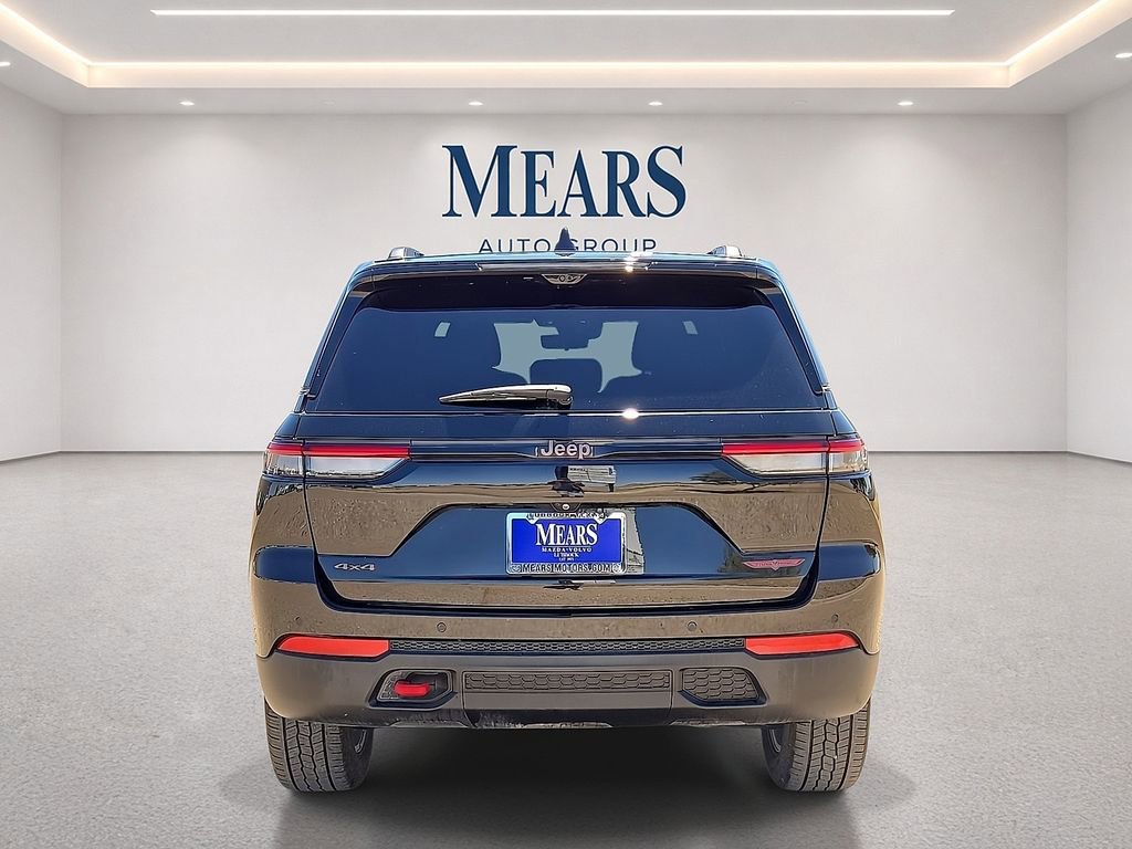 Used 2022 Jeep Grand Cherokee Trailhawk w/ ADV Protech Group II AWD/4WD image 4