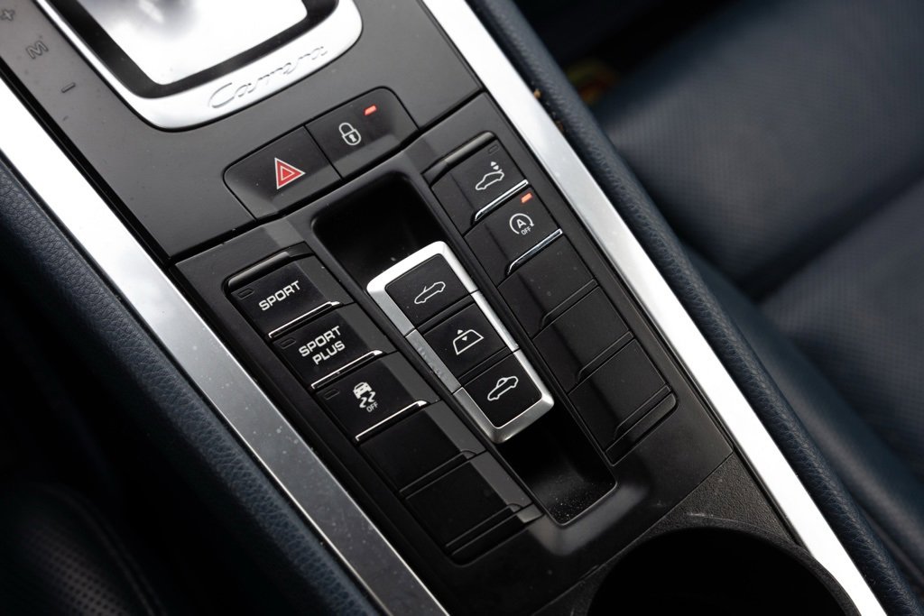 Used 2014 Porsche 911 Carrera 4 image 3