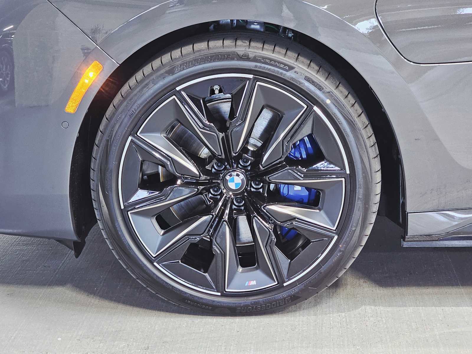 New 2026 BMW 750e xDrive w/ Executive Package image 8