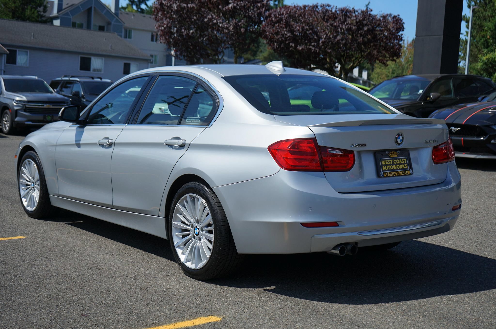 Used 2015 BMW 328i xDrive Sedan AWD/4WD image 3