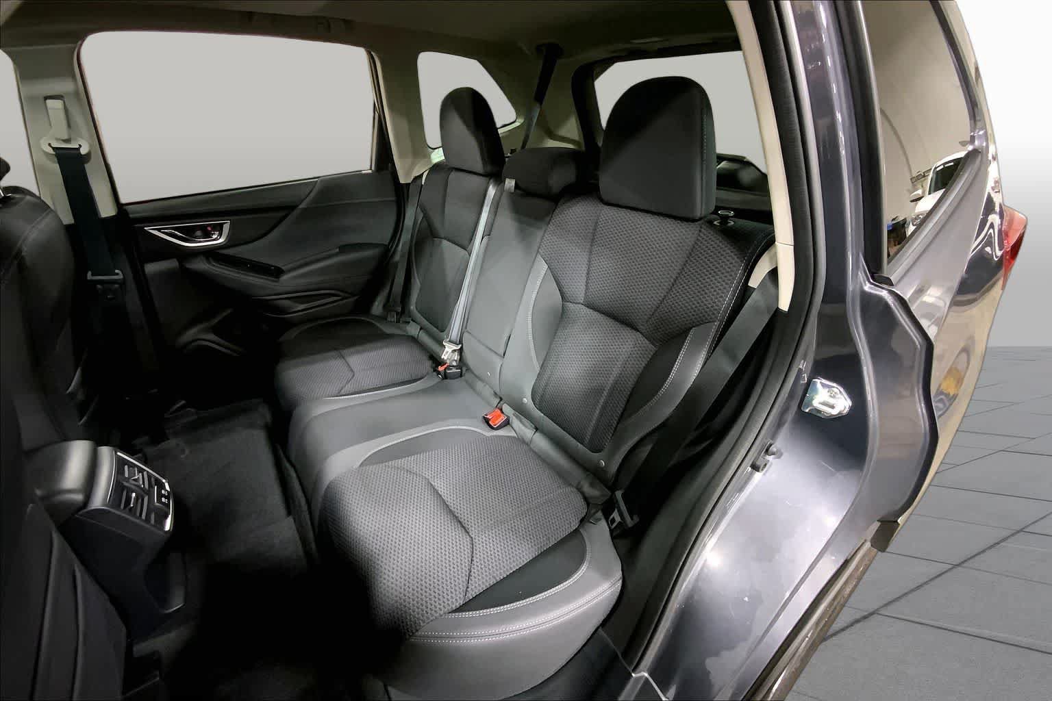 Used 2024 Subaru Forester Premium AWD/4WD image 21