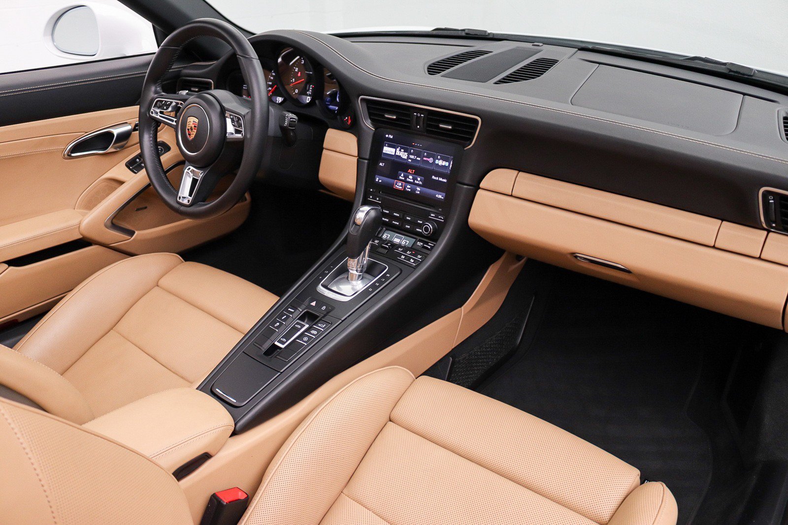 Used 2019 Porsche 911 Targa 4 AWD/4WD image 30