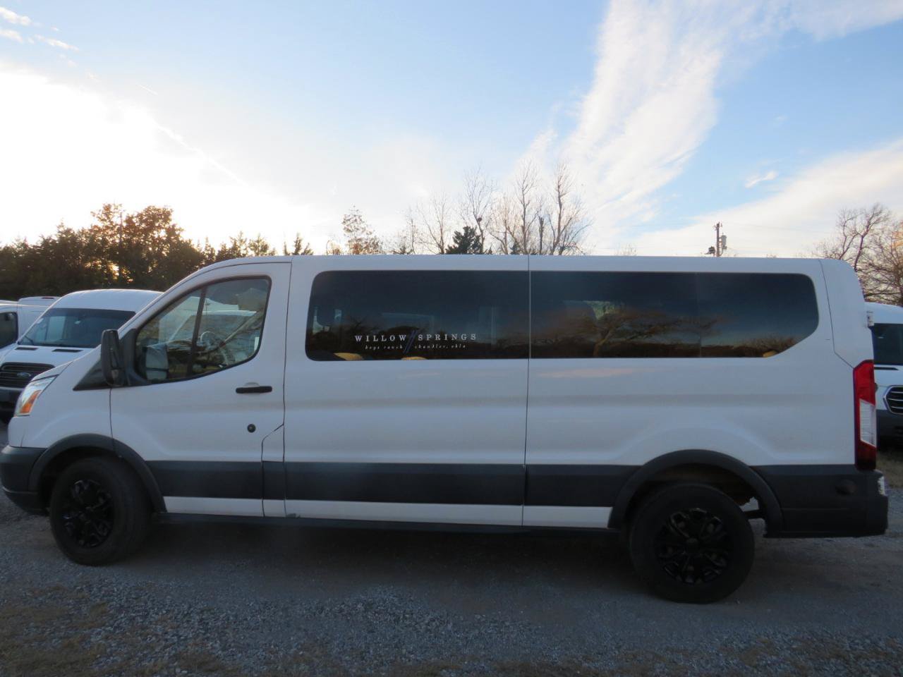 Used 2017 Ford Transit 350 XLT RWD image 7