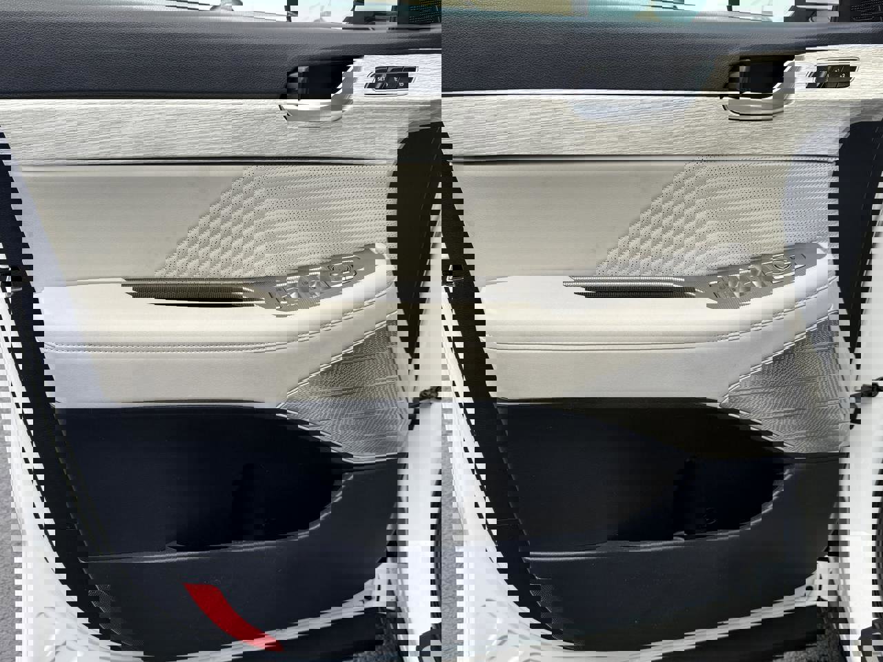 Used 2024 Hyundai Palisade Calligraphy image 7