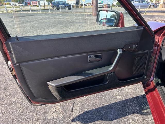 Used 1986 Porsche 944 Turbo image 9