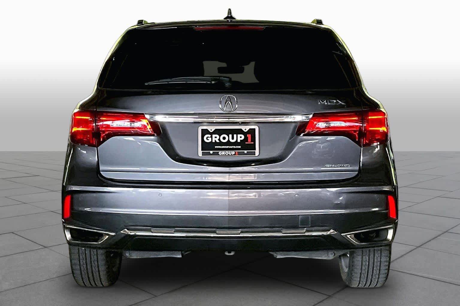 Used 2017 Acura MDX SH-AWD image 4