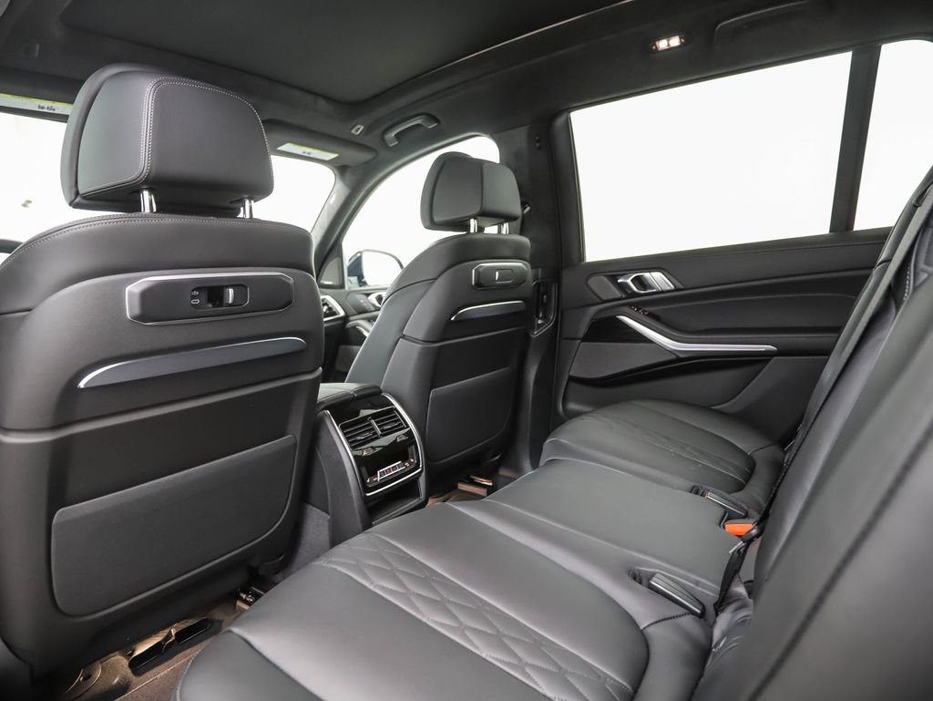 Used 2026 BMW X7 xDrive40i w/ M Sport Package image 20