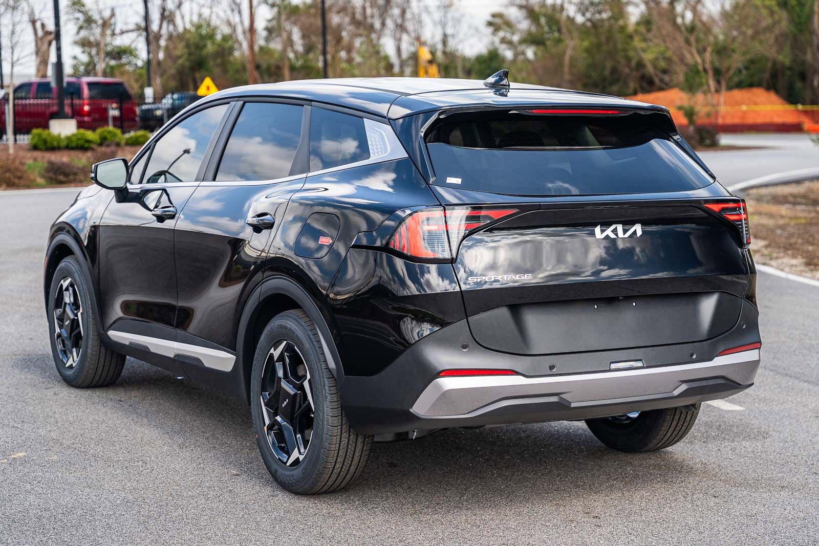 New 2026 Kia Sportage EX image 4