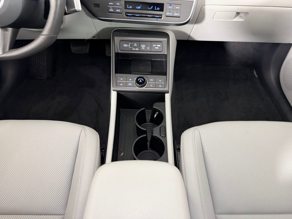 Used 2024 Hyundai Kona Limited AWD/4WD image 17