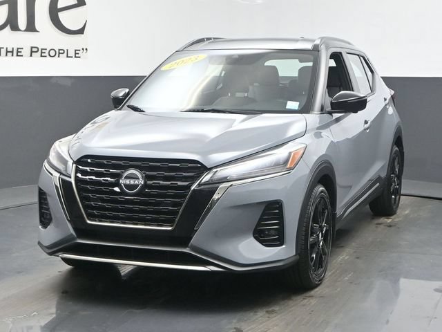 Used 2023 Nissan Kicks SR w/ SR Premium Package FWD image 7