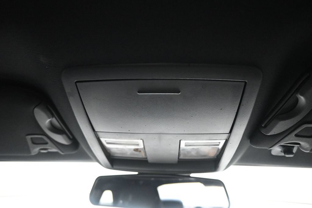 Used 2012 Dodge Challenger SXT RWD image 21
