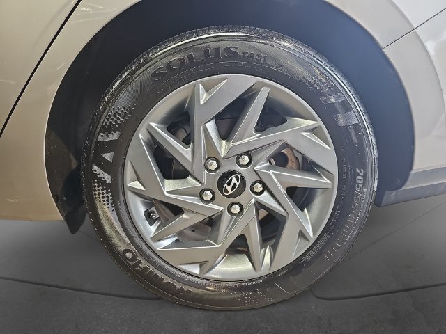 Used 2024 Hyundai Elantra SEL FWD image 34