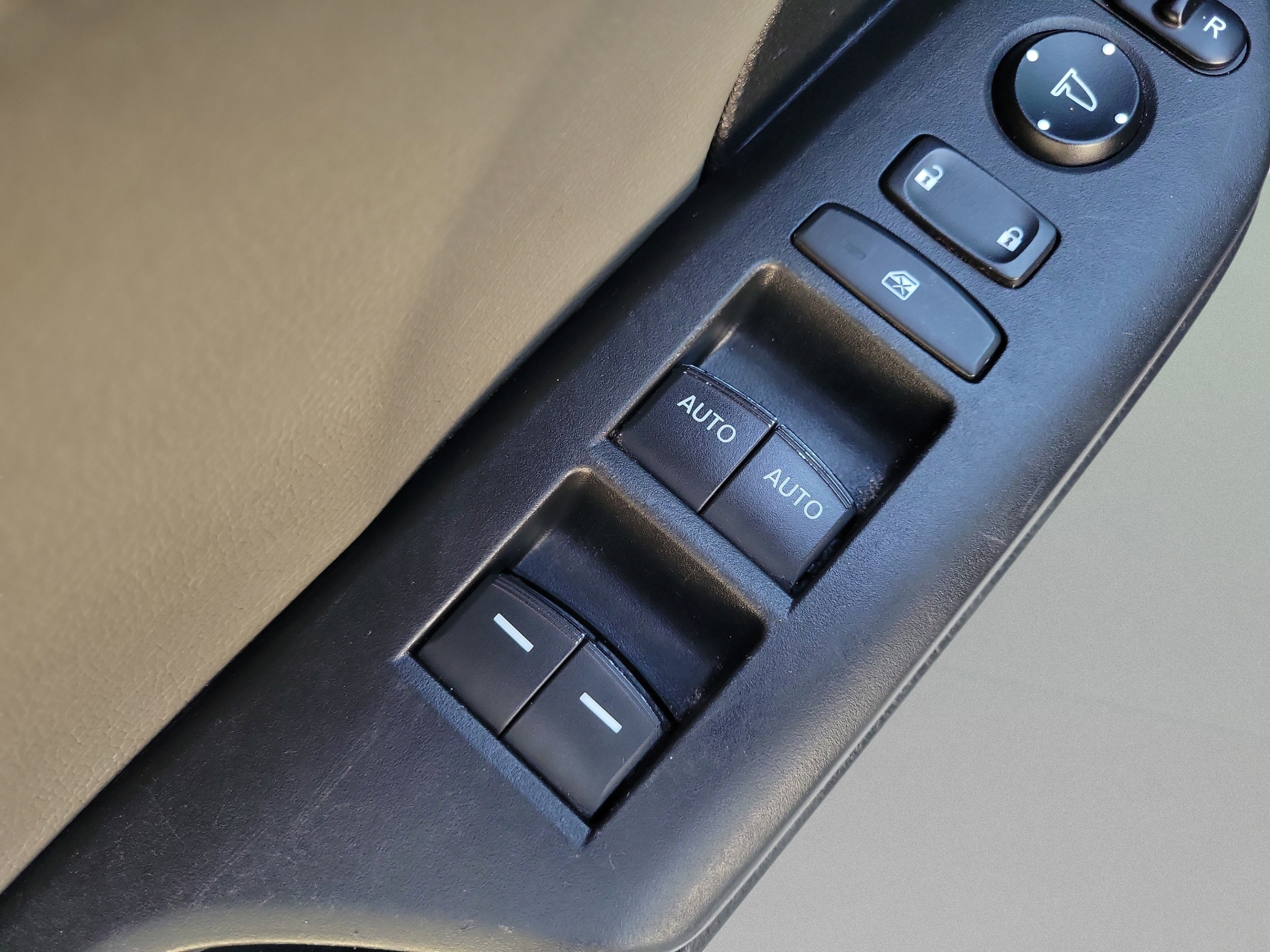 Used 2018 Honda Civic EX-L image 14