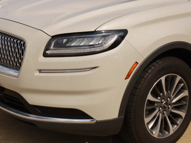 Certified 2023 Lincoln Nautilus FWD w/ Premium Package image 3