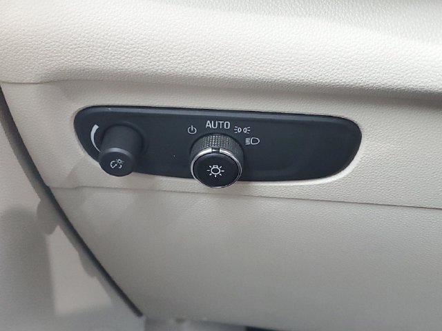 Certified 2021 Buick Envision Essence AWD/4WD image 19