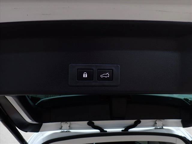 Used 2023 Subaru Ascent Touring AWD/4WD image 8
