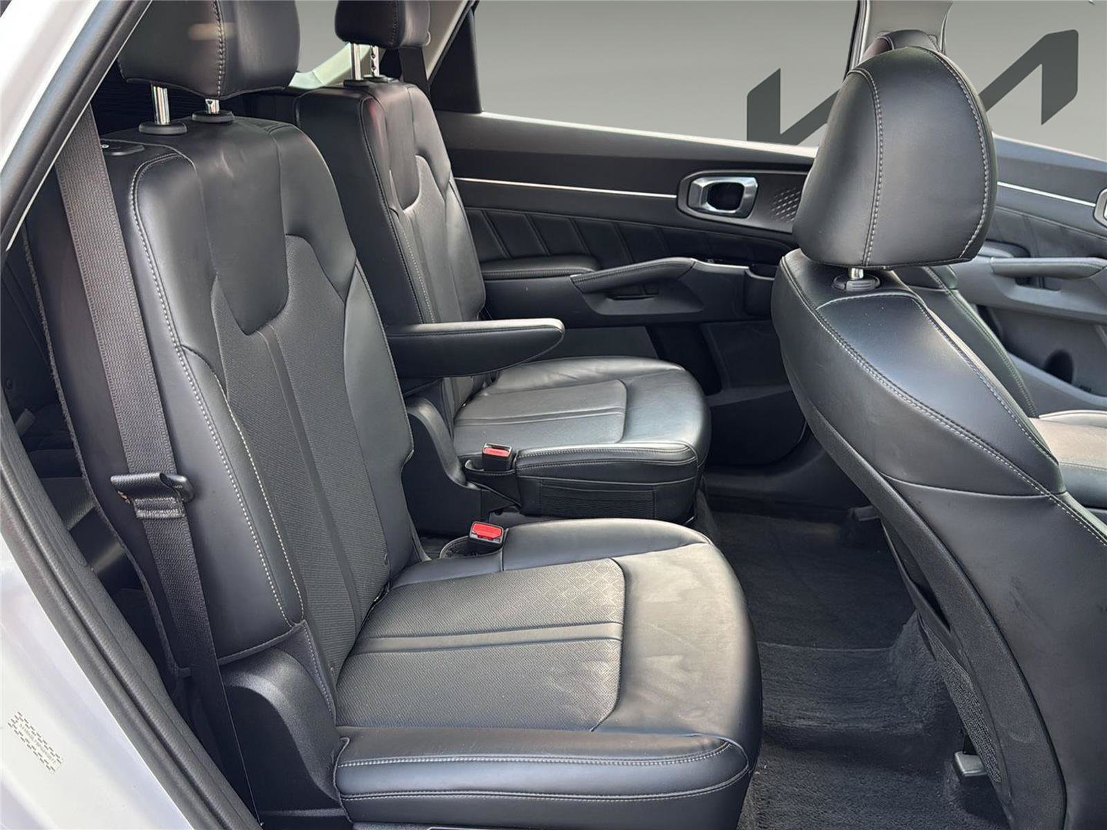 Used 2023 Kia Sorento SX AWD/4WD image 32