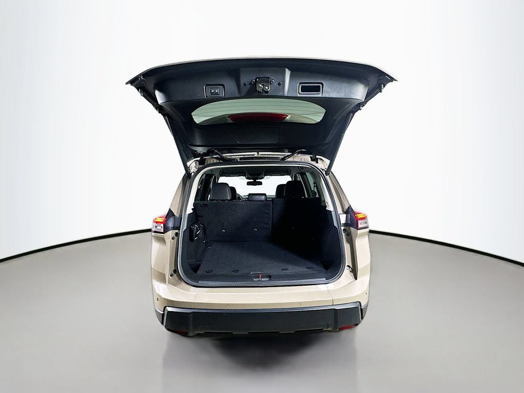 Used 2025 Nissan Rogue SV w/ Rock Creek Premium Package AWD/4WD image 34