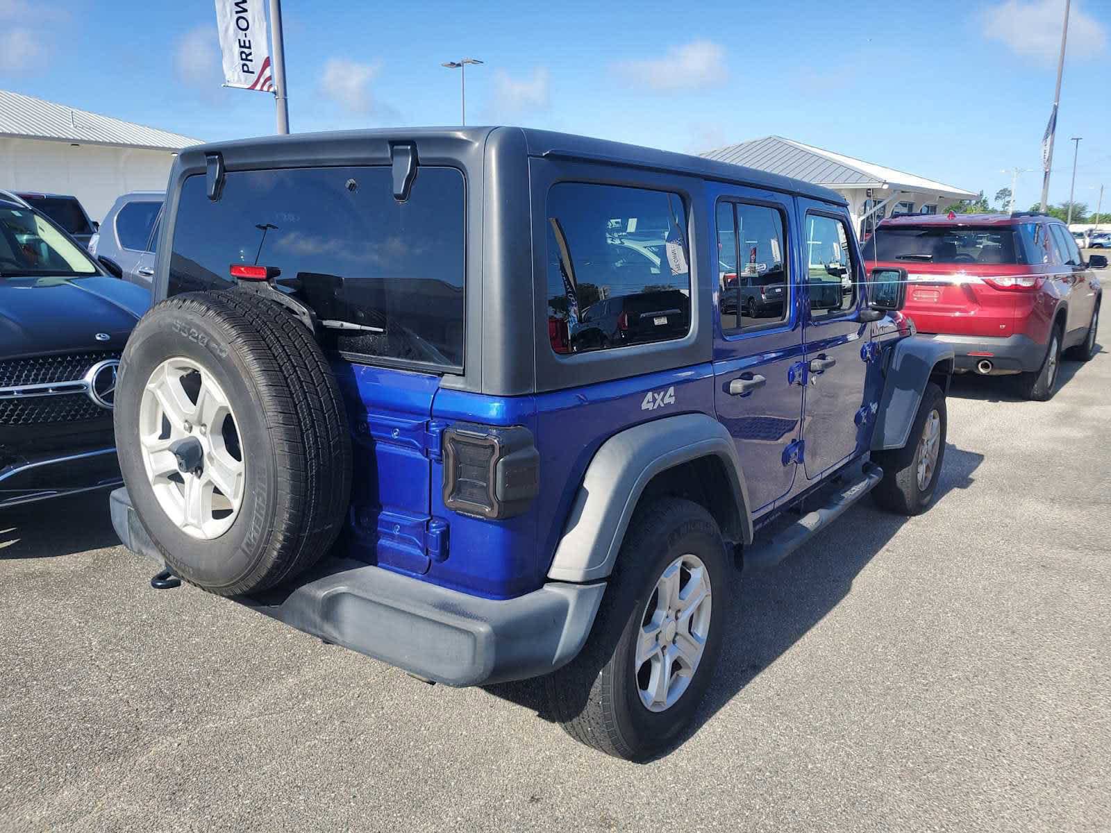 Used 2020 Jeep Wrangler Unlimited Sport S AWD/4WD image 3