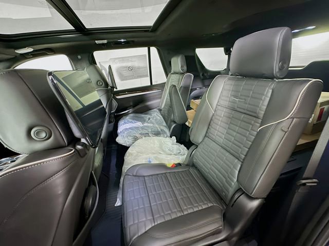 New 2026 Cadillac Escalade Platinum Sport w/ LPO, ONYX Package AWD/4WD image 14