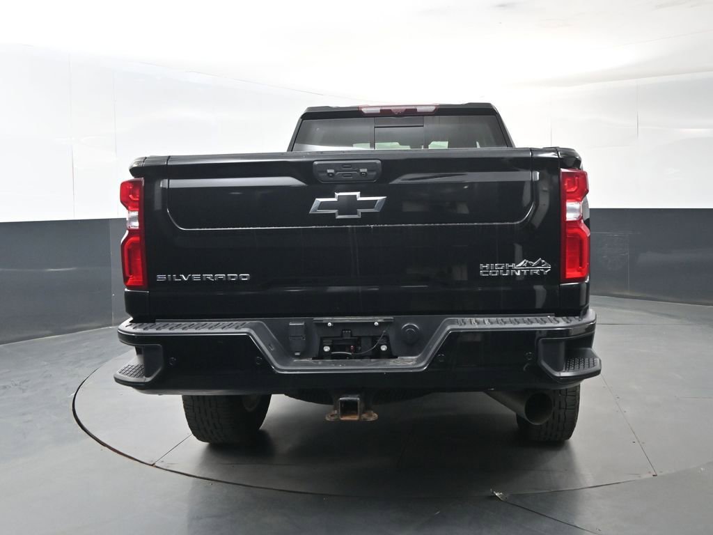 Used 2023 Chevrolet Silverado 3500 High Country w/ Technology Package AWD/4WD image 4