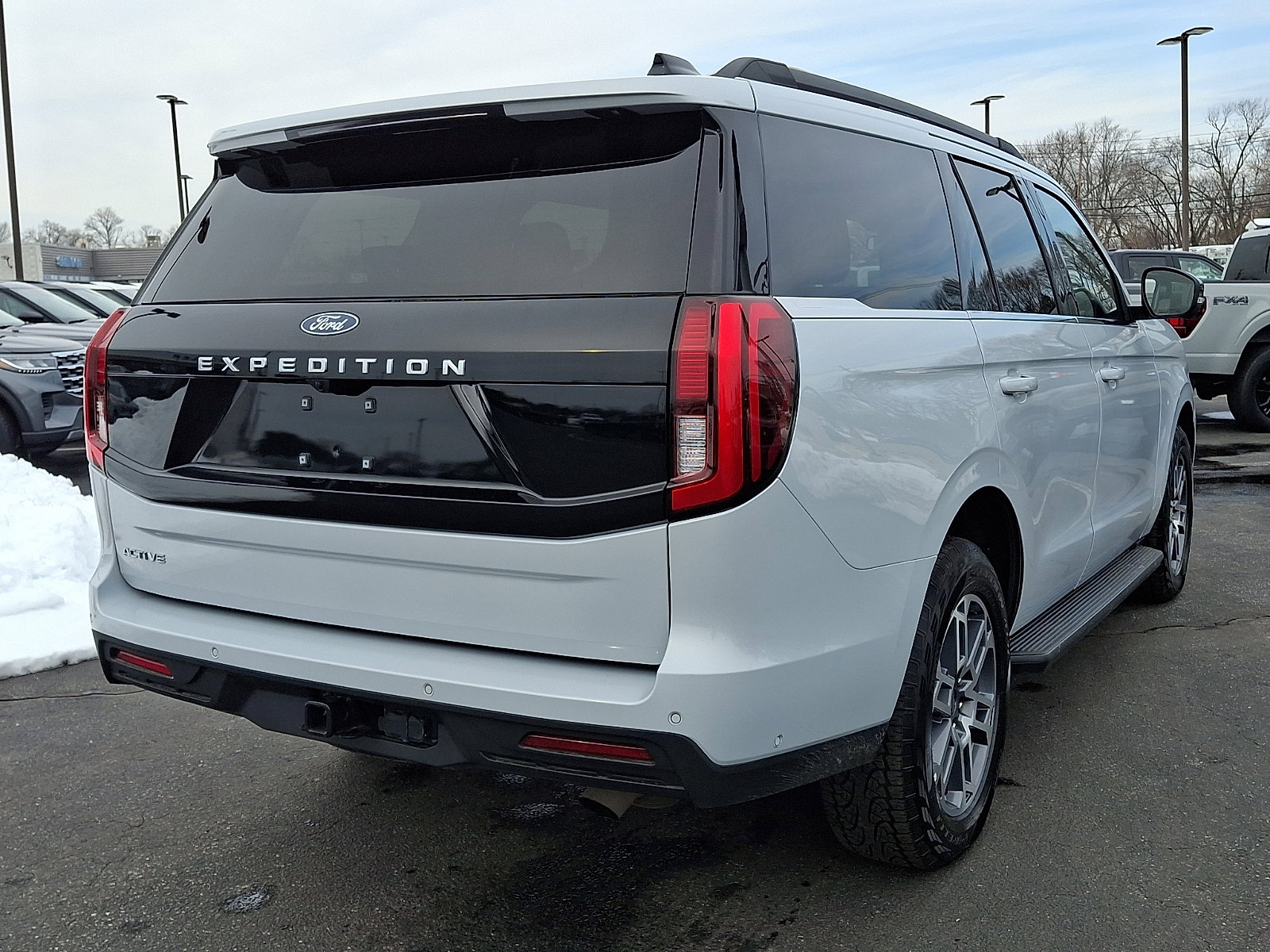 Used 2025 Ford Expedition Active image 6