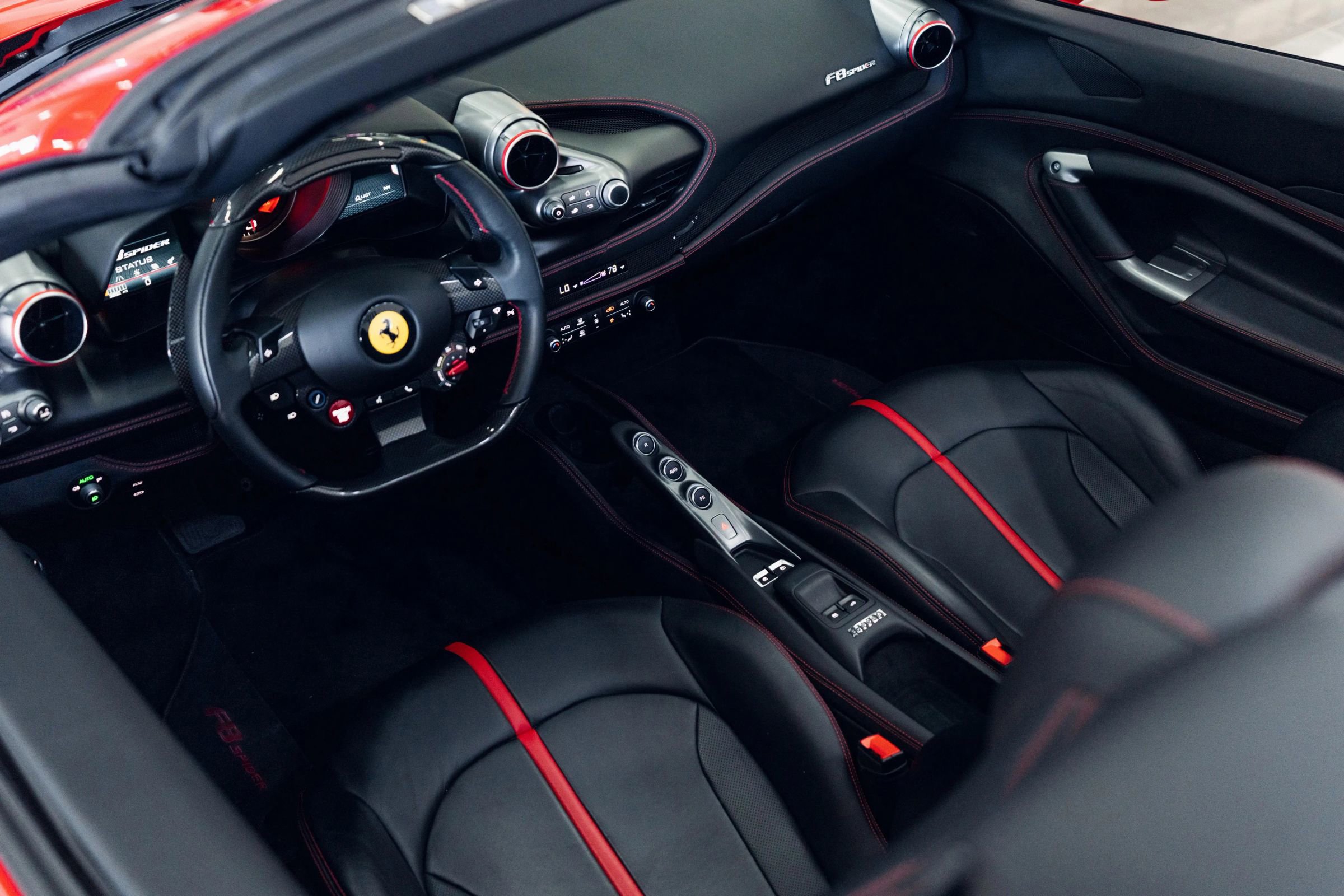 Used 2021 Ferrari F8 Spider image 26