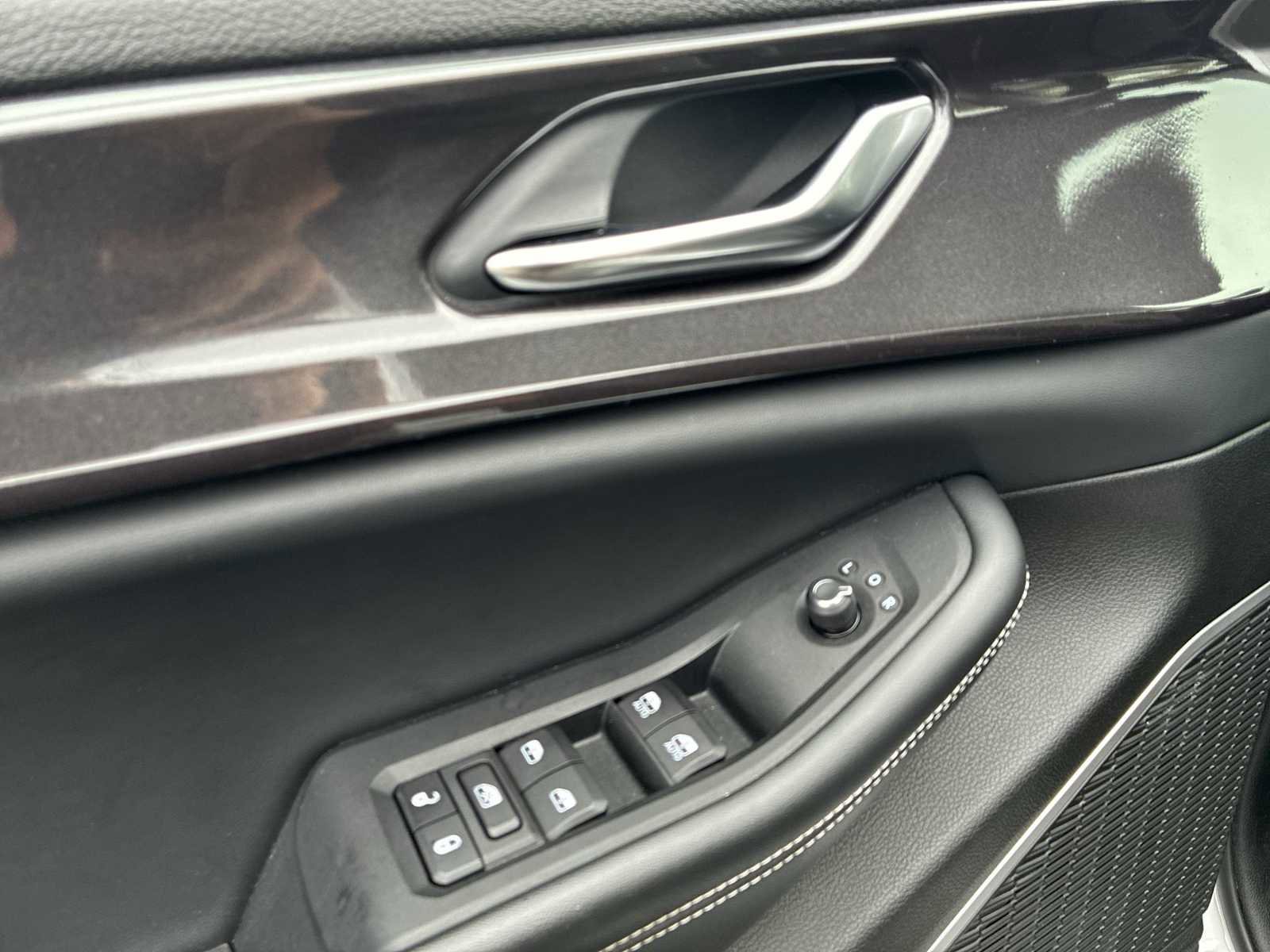 Used 2022 Jeep Grand Cherokee Altitude image 22