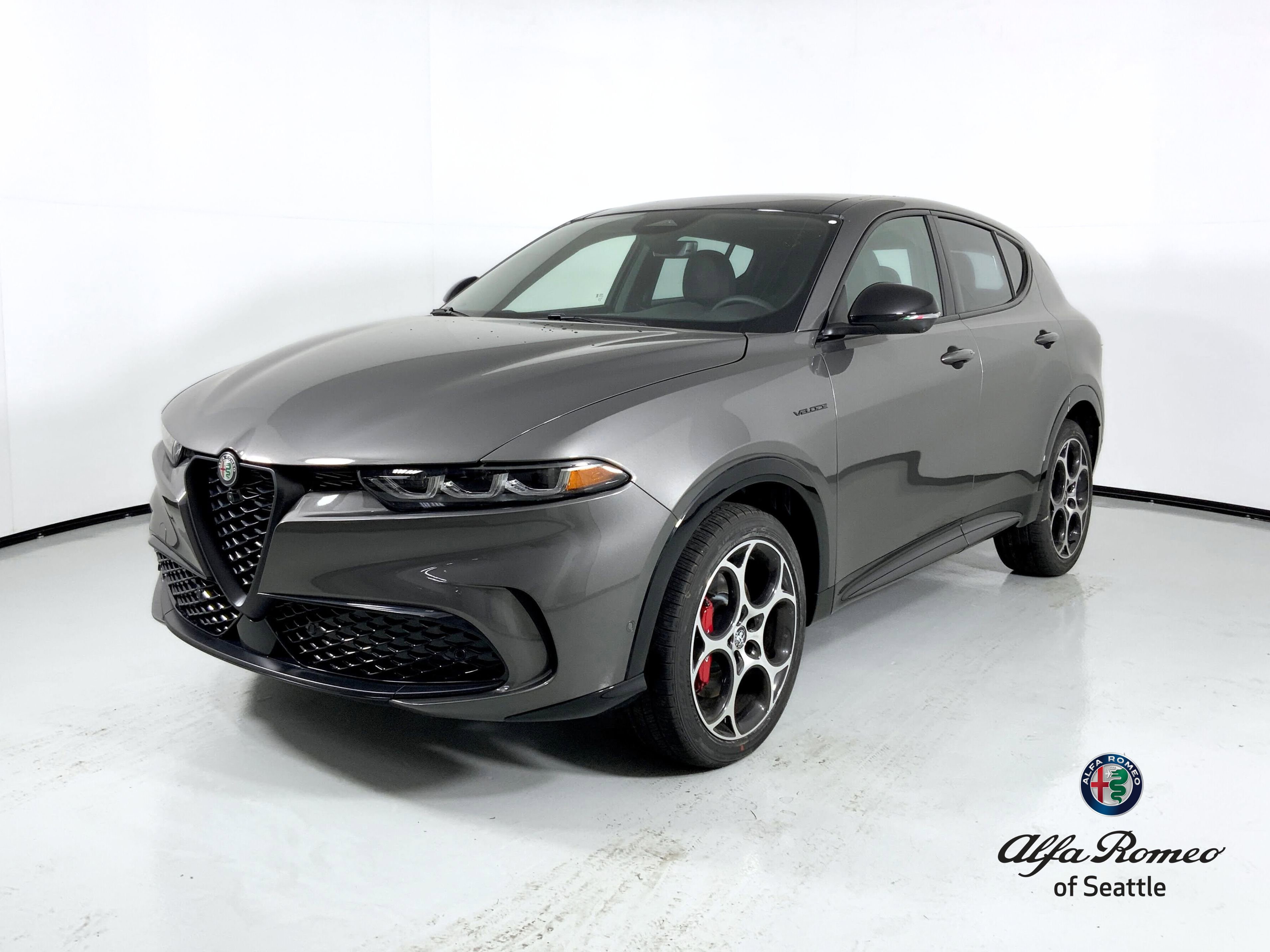 New 2025 Alfa Romeo Tonale w/ Premium Package AWD/4WD image 1