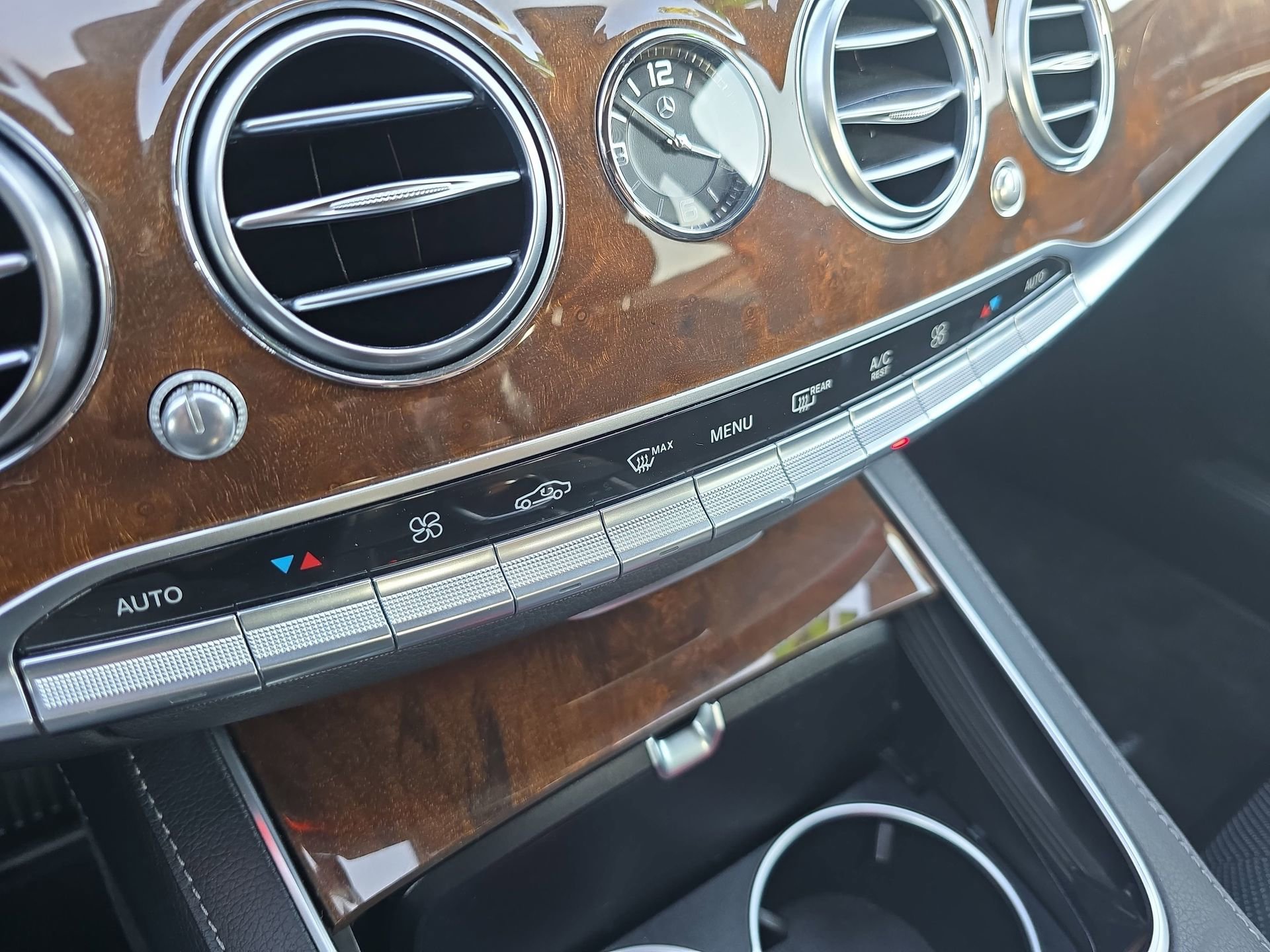 Used 2015 Mercedes-Benz S 550 4MATIC Sedan image 24