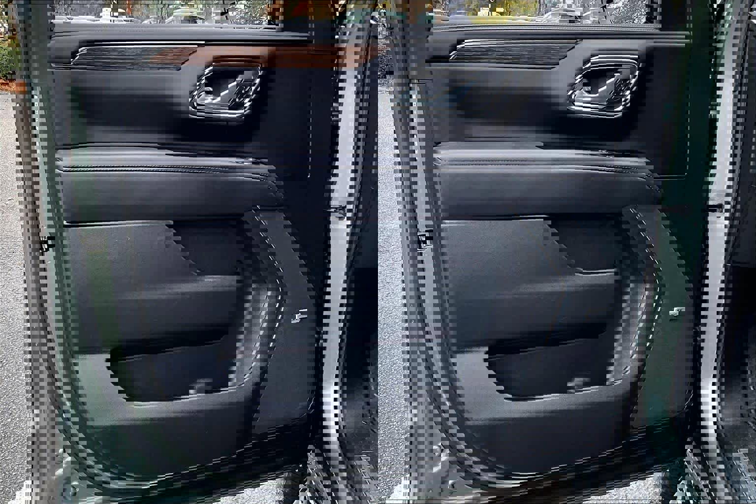 Certified 2024 Chevrolet Tahoe High Country w/ Max Trailering Package image 21