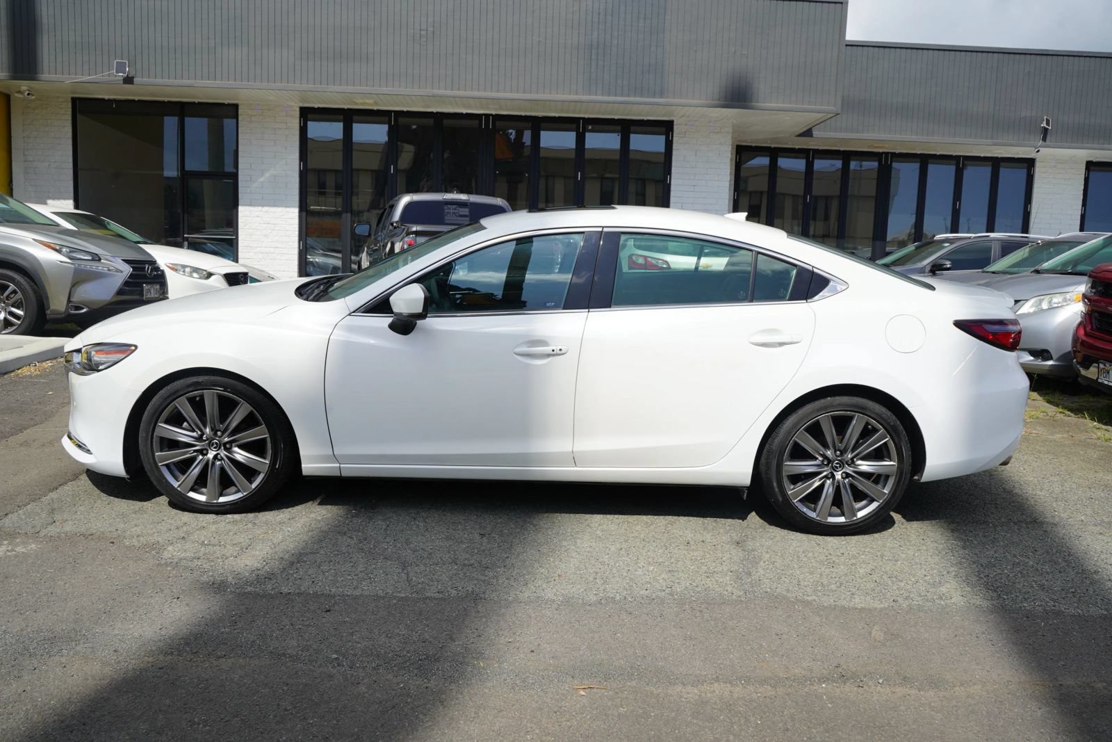 Used 2018 MAZDA MAZDA6 Signature FWD image 2