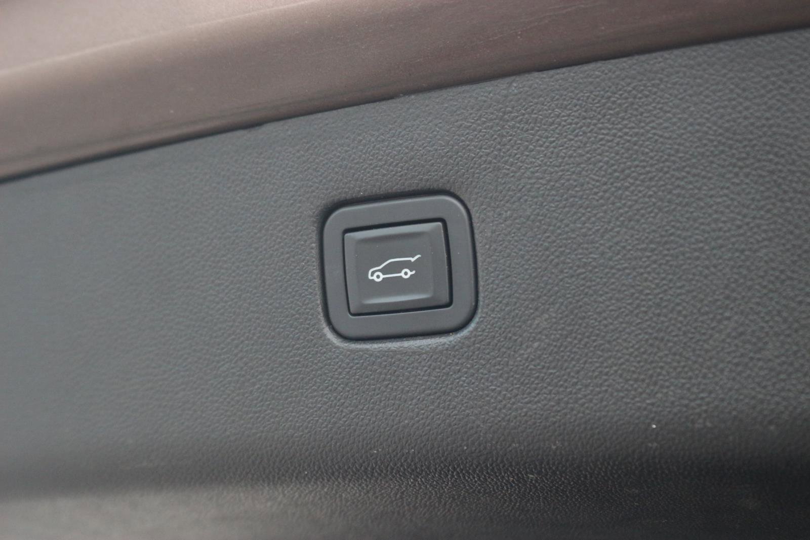 Used 2019 Chevrolet Blazer Premier image 12