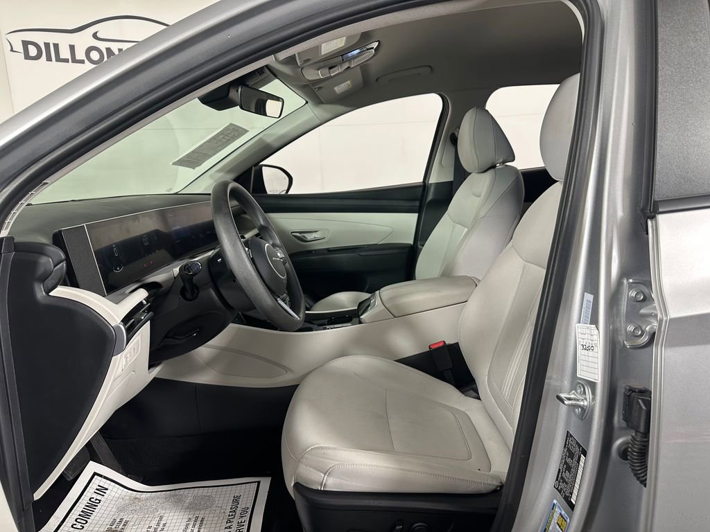 Used 2025 Hyundai Tucson SEL FWD image 16