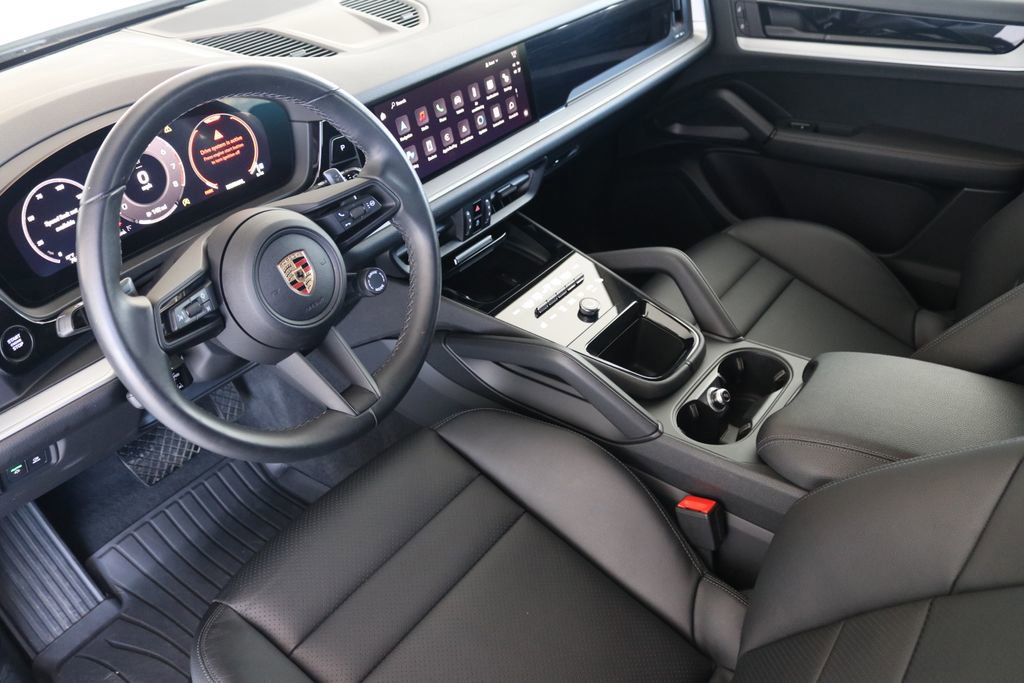 Used 2024 Porsche Cayenne image 20