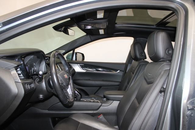 Used 2021 Cadillac XT5 Premium Luxury w/ LPO, Floor Liner Package FWD image 7