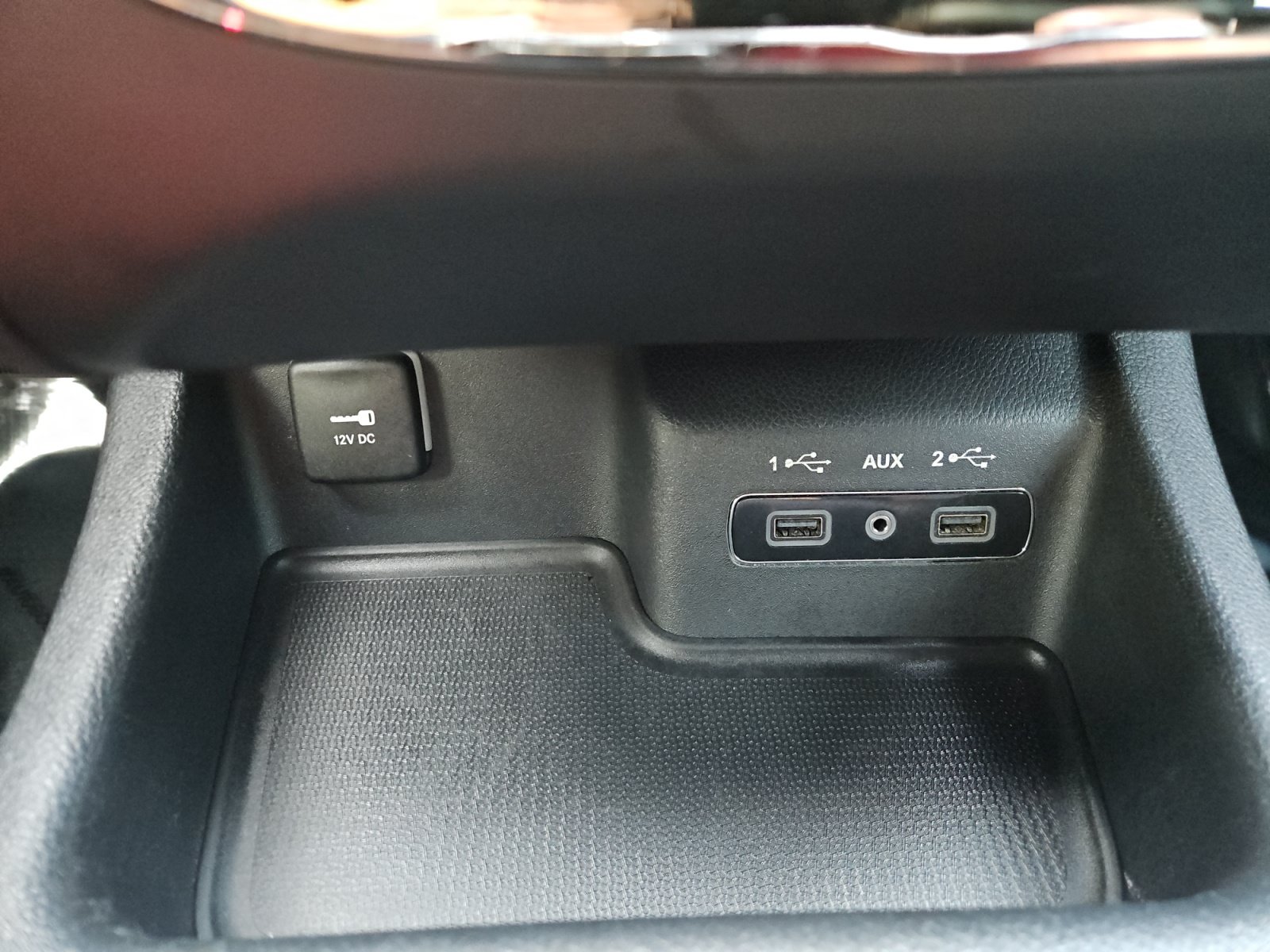Used 2018 Dodge Durango R/T w/ Technology Group AWD/4WD image 27