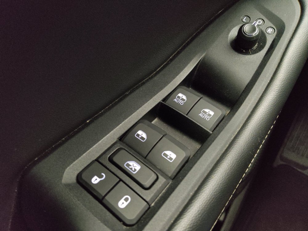 Used 2024 Jeep Grand Cherokee Laredo RWD image 27