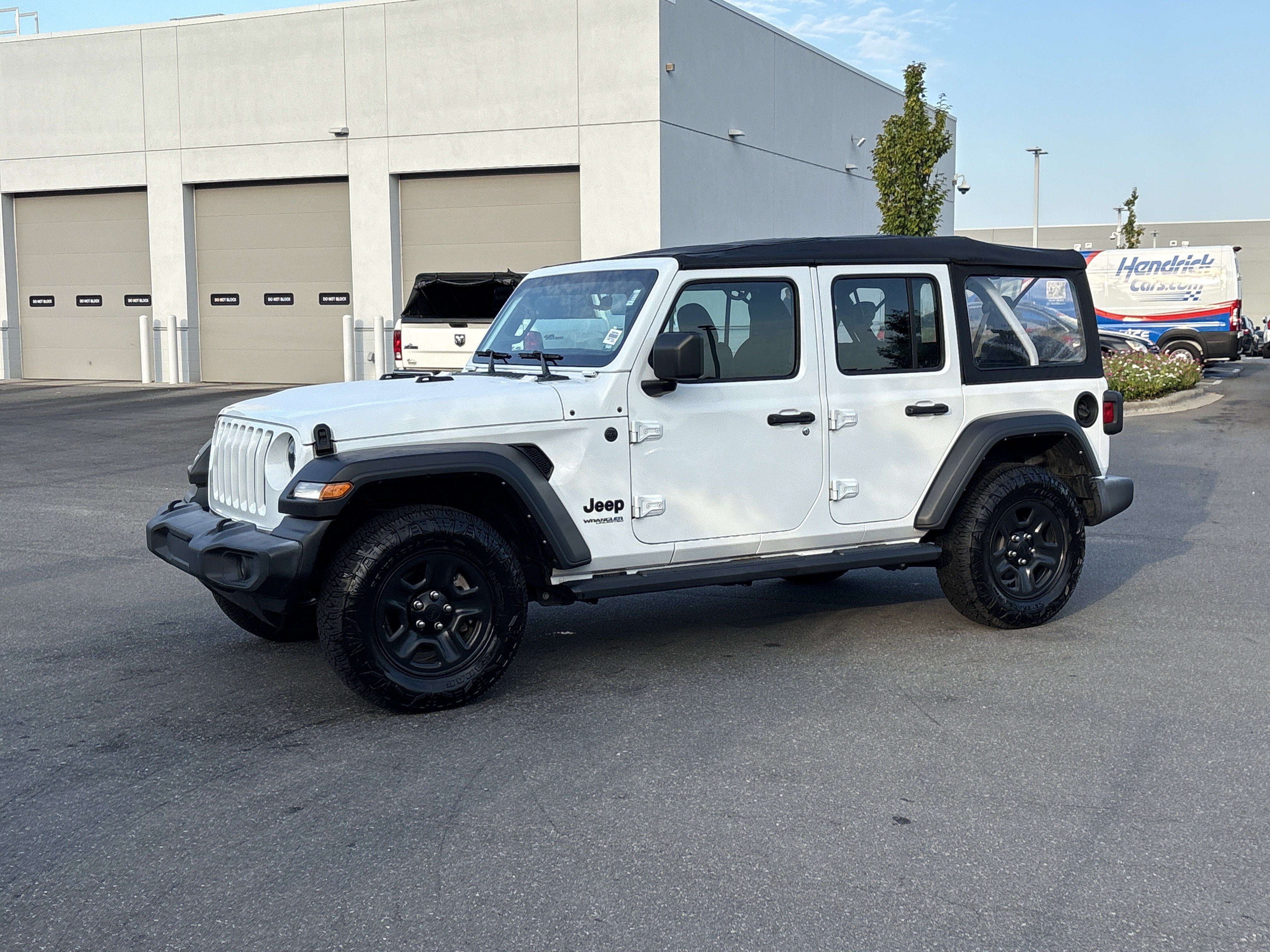 Used 2022 Jeep Wrangler Unlimited Sport AWD/4WD image 5