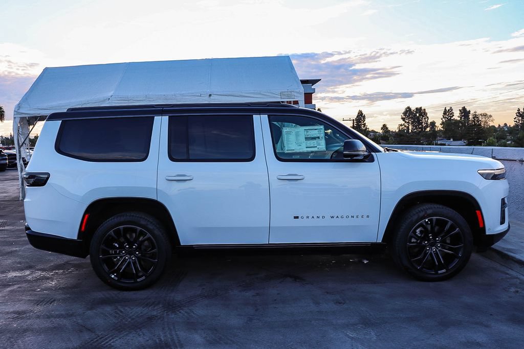 New 2026 Jeep Grand Wagoneer Summit w/ HD Trailer Tow Package AWD/4WD image 13